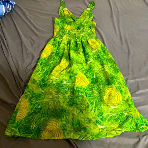 Dresses & Skirts - Green dress Fashque